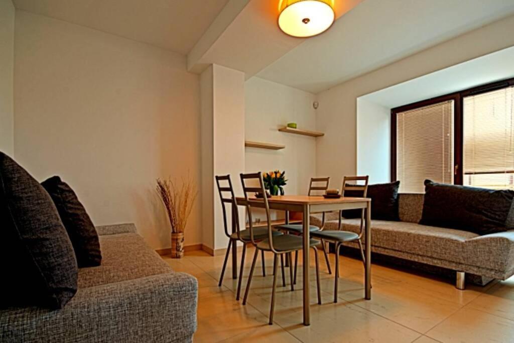 Apartamencik Z Ogrodkiem / Apartment With Garden Sarbinowo Exterior photo