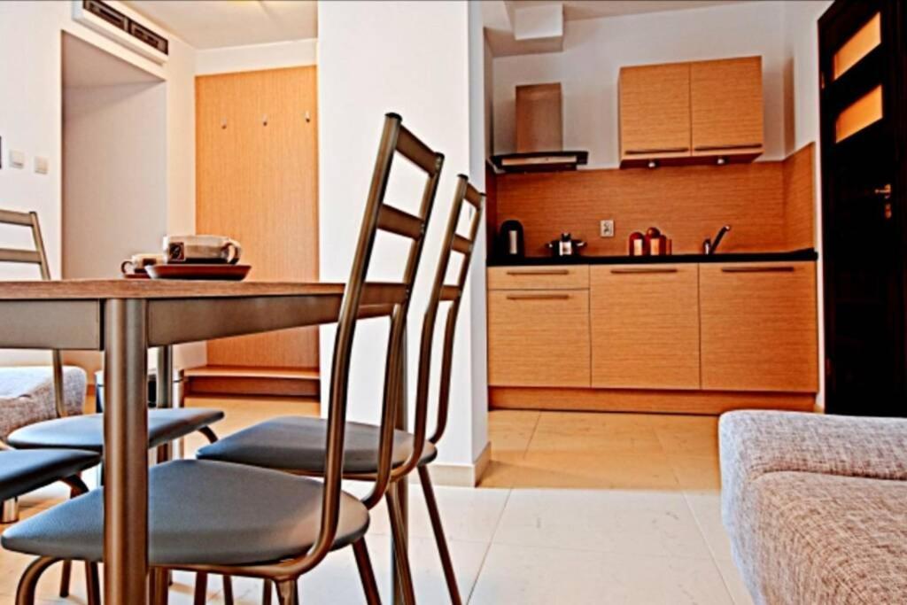 Apartamencik Z Ogrodkiem / Apartment With Garden Sarbinowo Exterior photo